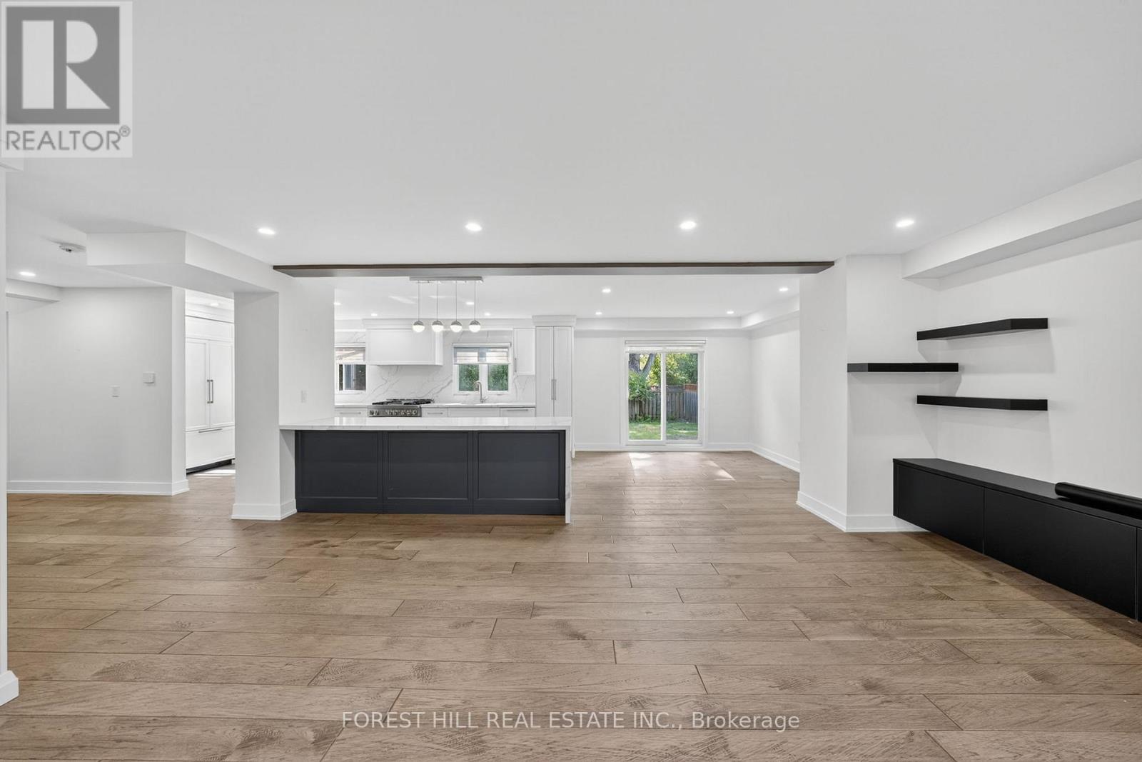 37 Cherry Post Crescent, Toronto, Ontario  M9C 2J9 - Photo 8 - W12409069
