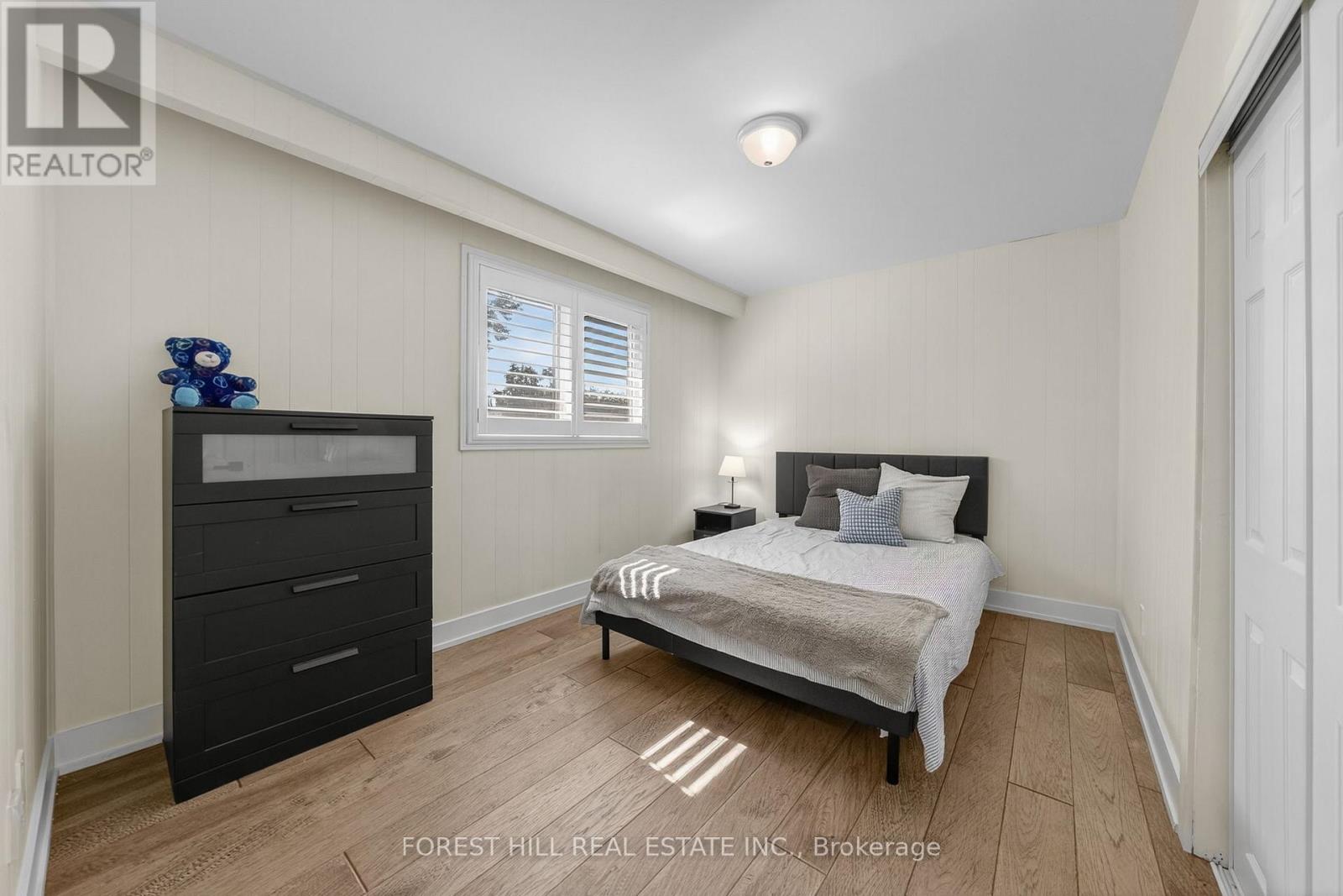 37 Cherry Post Crescent, Toronto, Ontario  M9C 2J9 - Photo 27 - W12409069