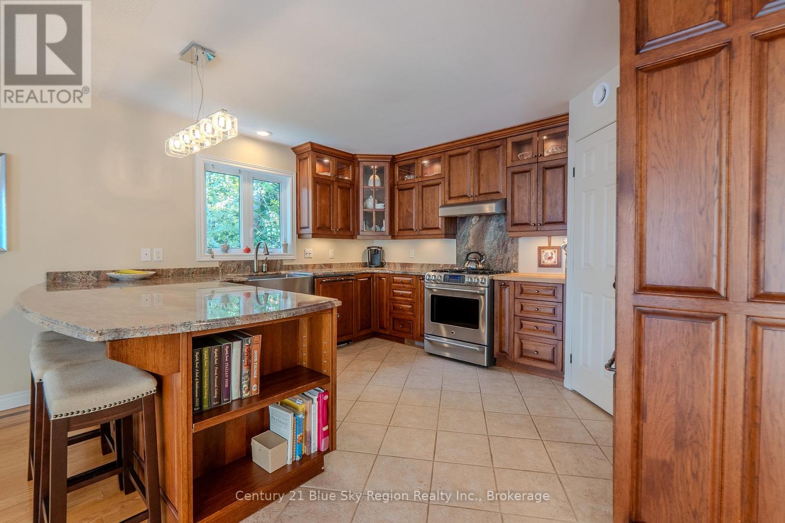 101 Marine Drive, Callander, Ontario  P0H 1H0 - Photo 10 - X12409268