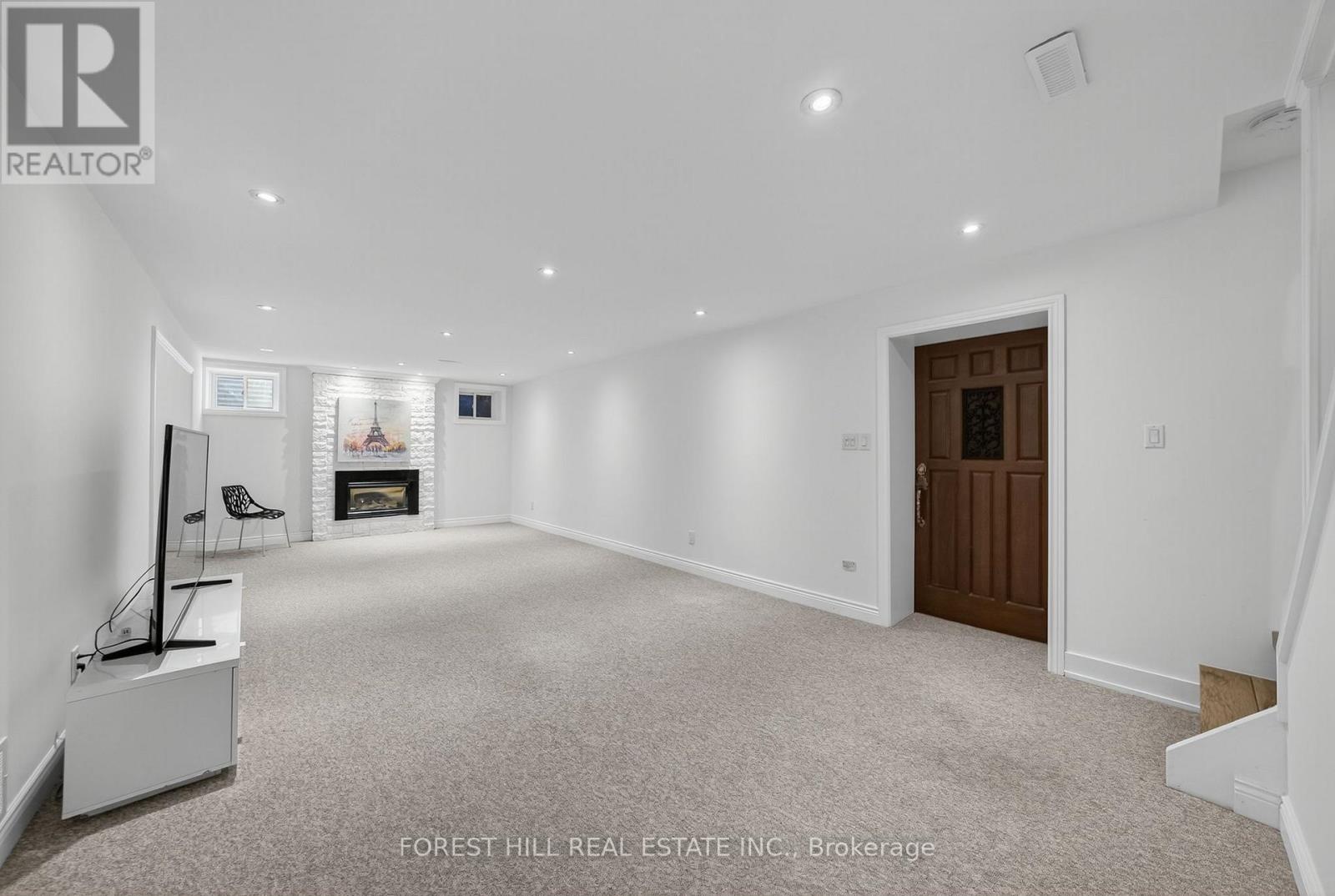 37 Cherry Post Crescent, Toronto, Ontario  M9C 2J9 - Photo 32 - W12409069