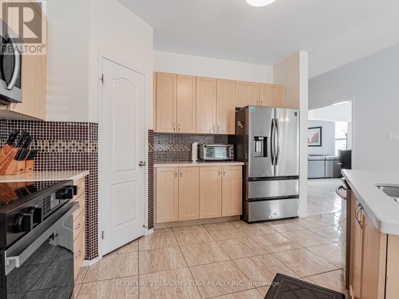 1441 Woodstream Avenue, Oshawa, Ontario  L1H 8L7 - Photo 8 - E12409182