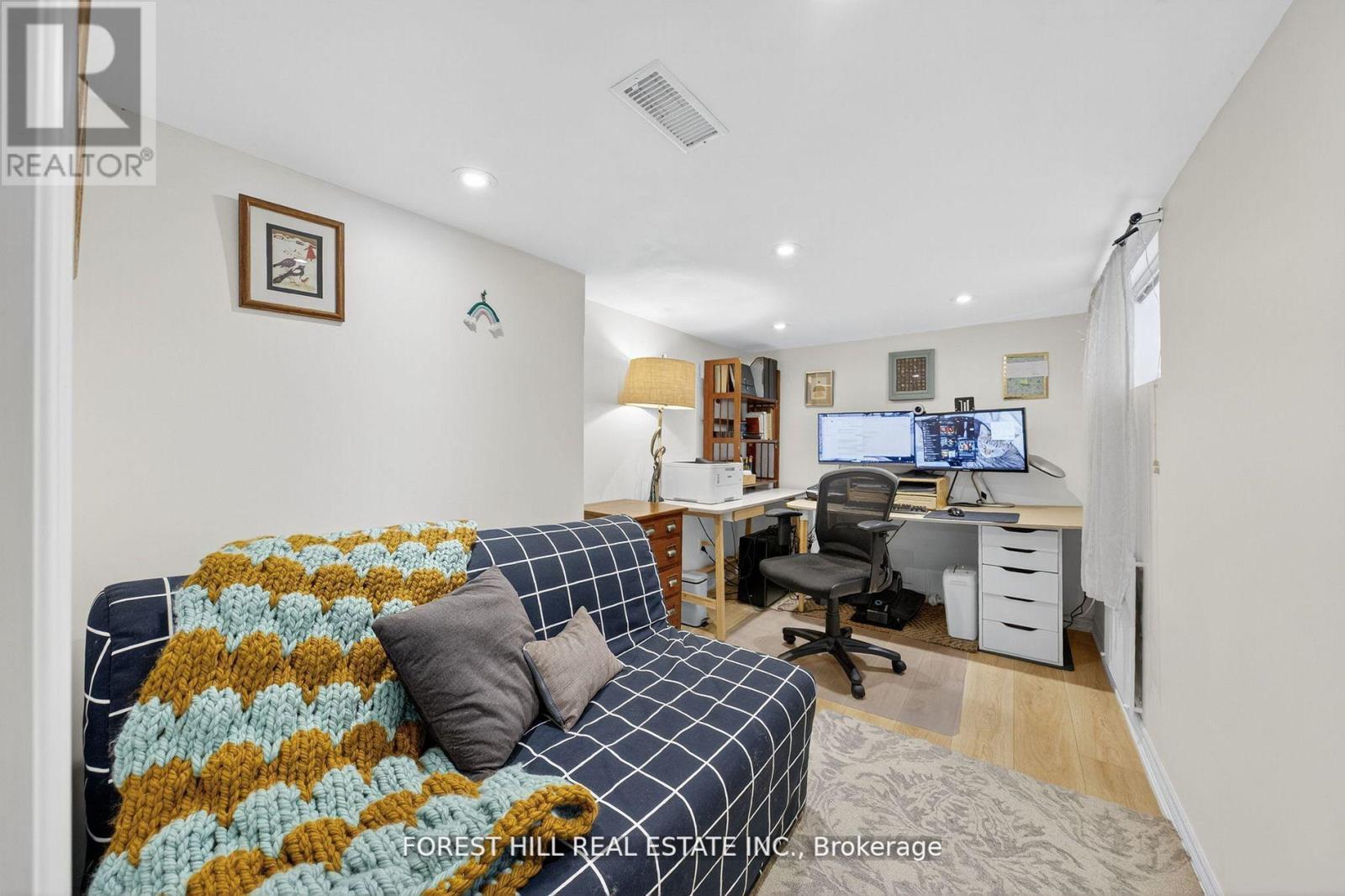 38 Scotia Avenue, Toronto, Ontario  M1L 4E6 - Photo 15 - E12409190