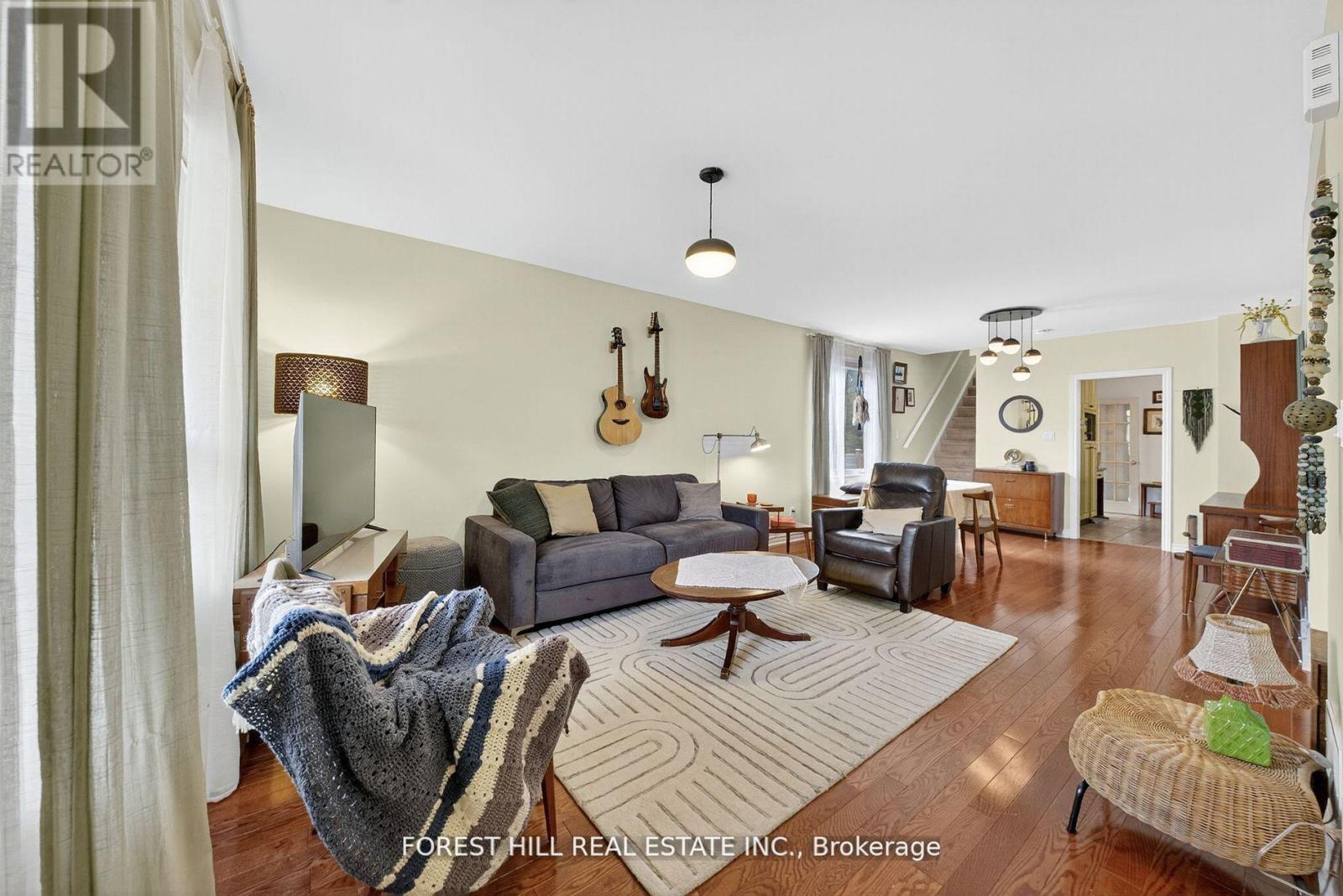 38 Scotia Avenue, Toronto, Ontario  M1L 4E6 - Photo 3 - E12409190