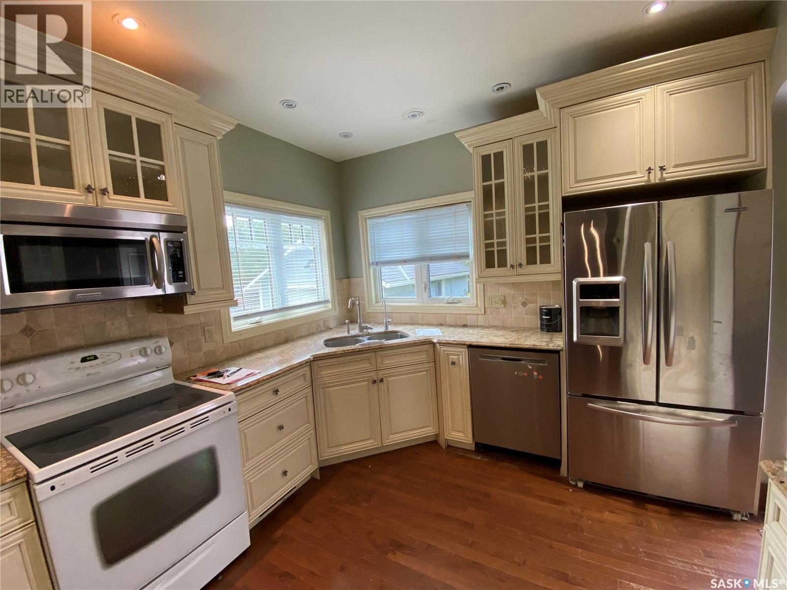 194 Second Avenue N, Yorkton, Saskatchewan  S3N 1H1 - Photo 2 - SK018555