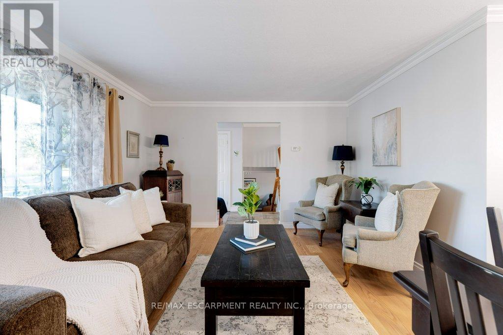 37 West Avenue, Hamilton, Ontario  L8E 5L5 - Photo 5 - X12394826