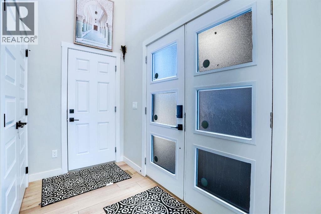 Property at 118 Homestead Park NE image 4
