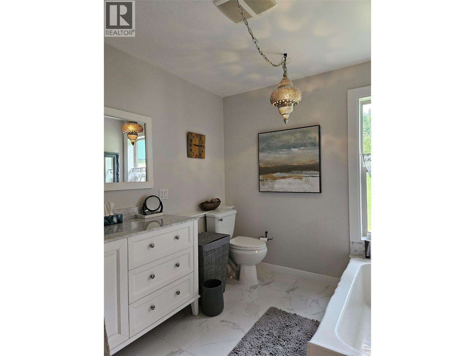 153 Wildwood Road, Summit Lake, British Columbia  V0G 1R1 - Photo 8 - 10357178