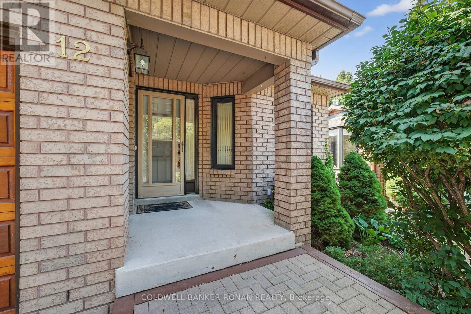 12 Glenwood Drive, New Tecumseth, Ontario  L9R 1S5 - Photo 2 - N12409149