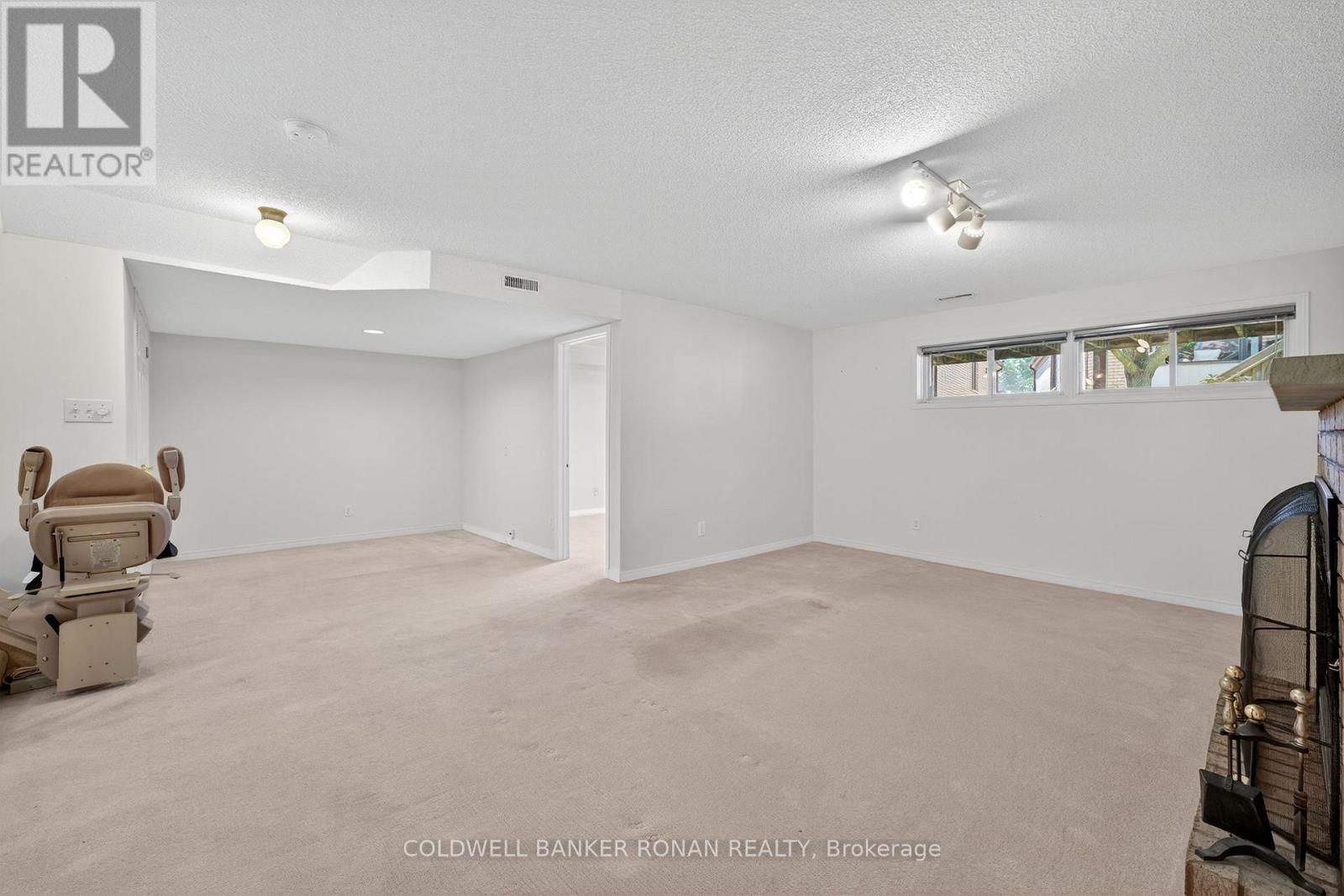 12 Glenwood Drive, New Tecumseth, Ontario  L9R 1S5 - Photo 31 - N12409149