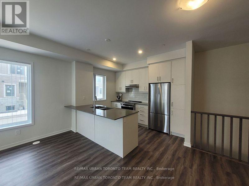 171 - 151 Honeycrisp Cres Crescent, Vaughan, Ontario  L4K 5Z8 - Photo 3 - N12409160