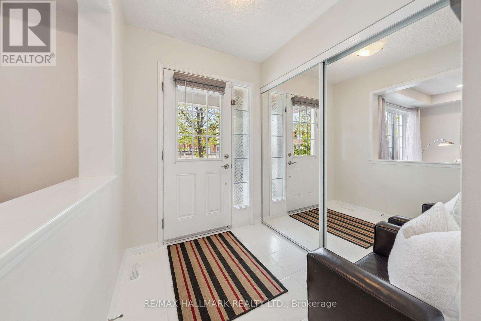 6 Calafia Street, Markham, Ontario  L6B 0H6 - Photo 2 - N12409184