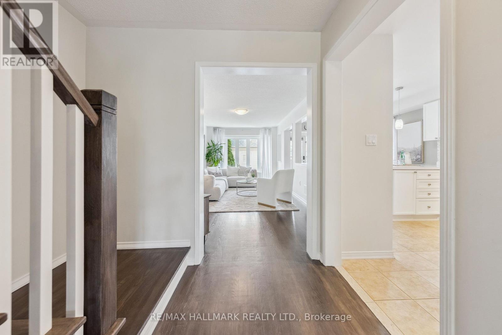 6 Calafia Street, Markham, Ontario  L6B 0H6 - Photo 4 - N12409184