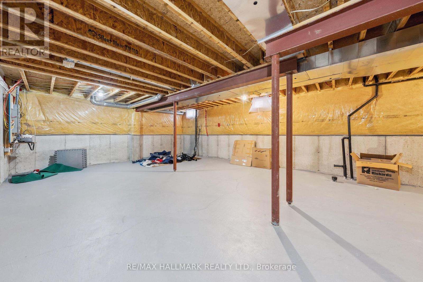 6 Calafia Street, Markham, Ontario  L6B 0H6 - Photo 43 - N12409184