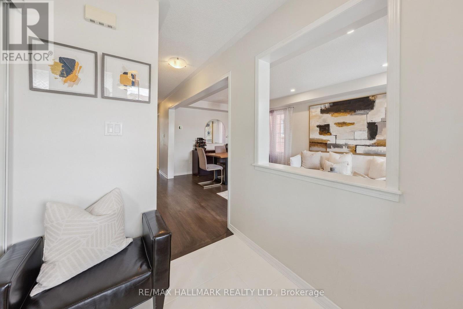 6 Calafia Street, Markham, Ontario  L6B 0H6 - Photo 5 - N12409184