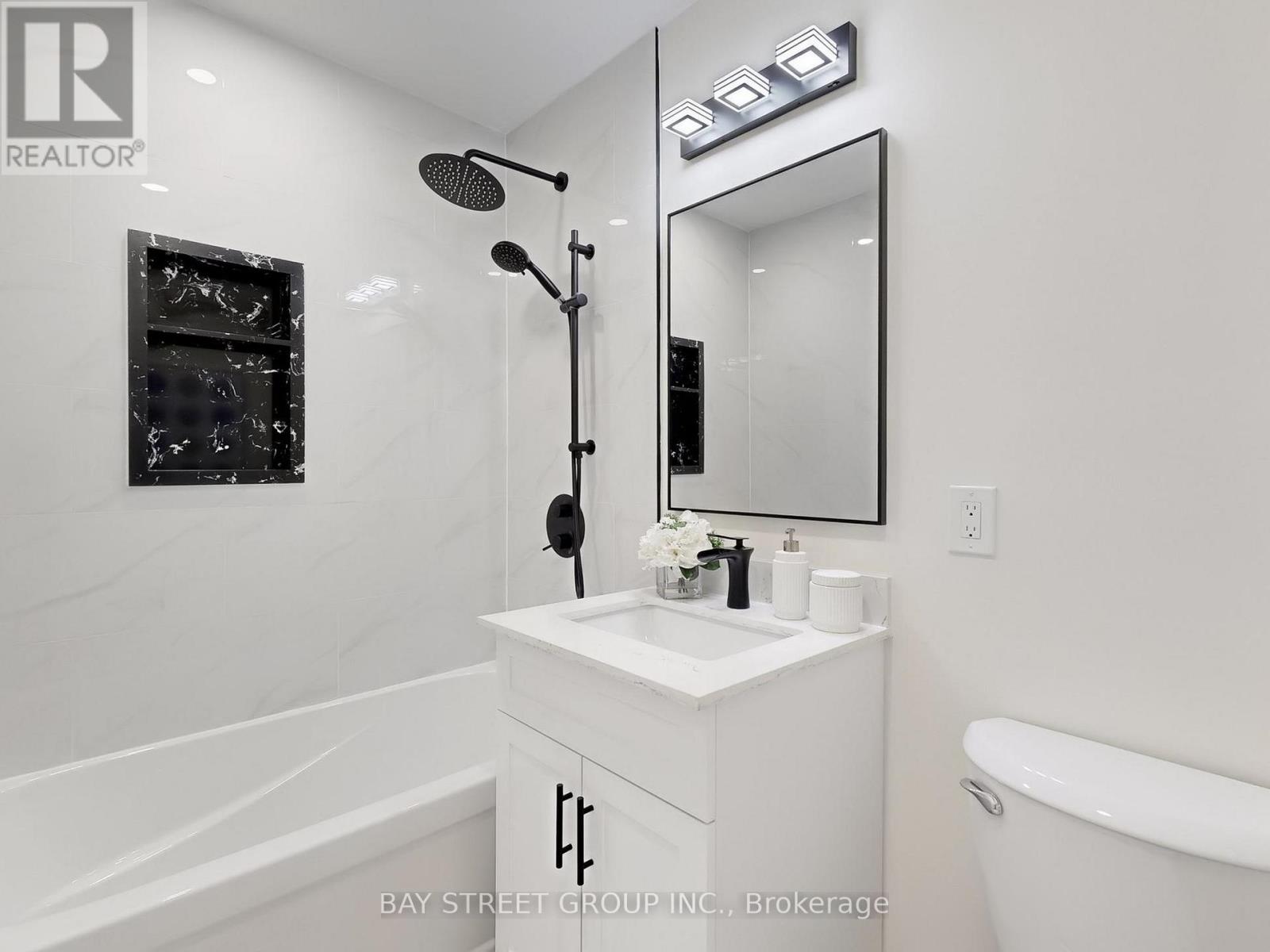 164 Norman Drive, King, Ontario  L7B 1J5 - Photo 17 - N12409197