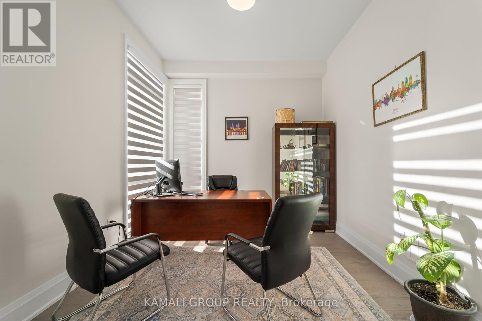 121 Milky Way Drive, Richmond Hill, Ontario  L4C 4L9 - Photo 21 - N12409217