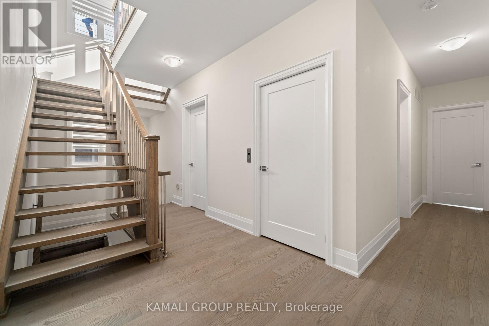 121 Milky Way Drive, Richmond Hill, Ontario  L4C 4L9 - Photo 29 - N12409217