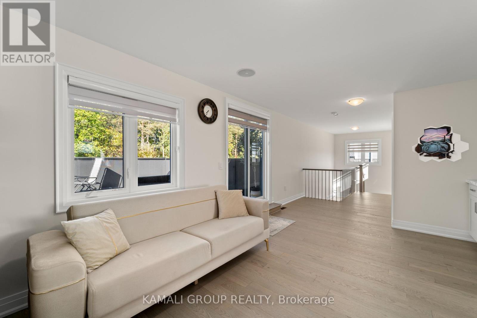 121 Milky Way Drive, Richmond Hill, Ontario  L4C 4L9 - Photo 38 - N12409217