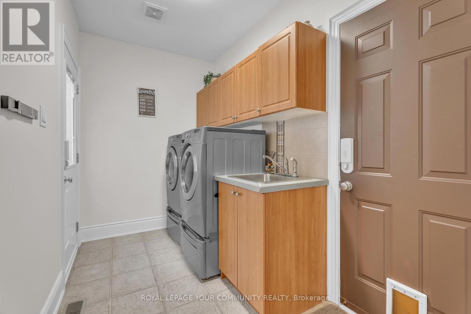 35 Vandervoort Drive, Richmond Hill, Ontario  L4E 0C7 - Photo 16 - N12409233