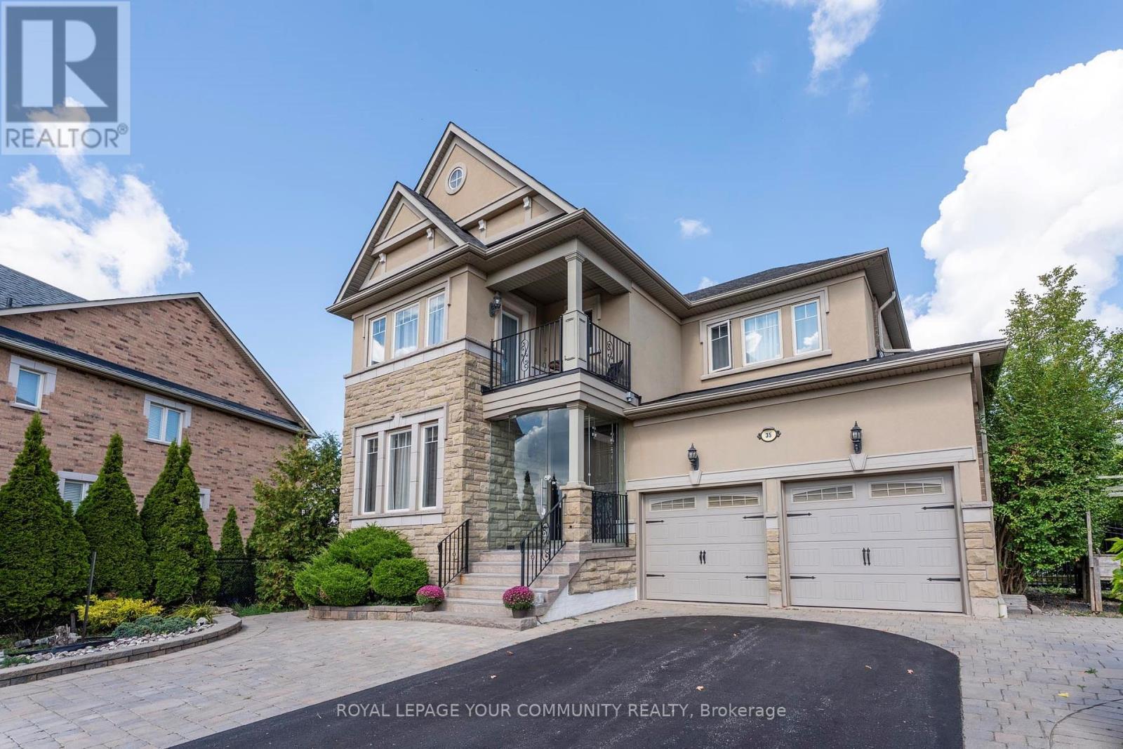 35 Vandervoort Drive, Richmond Hill, Ontario  L4E 0C7 - Photo 2 - N12409233