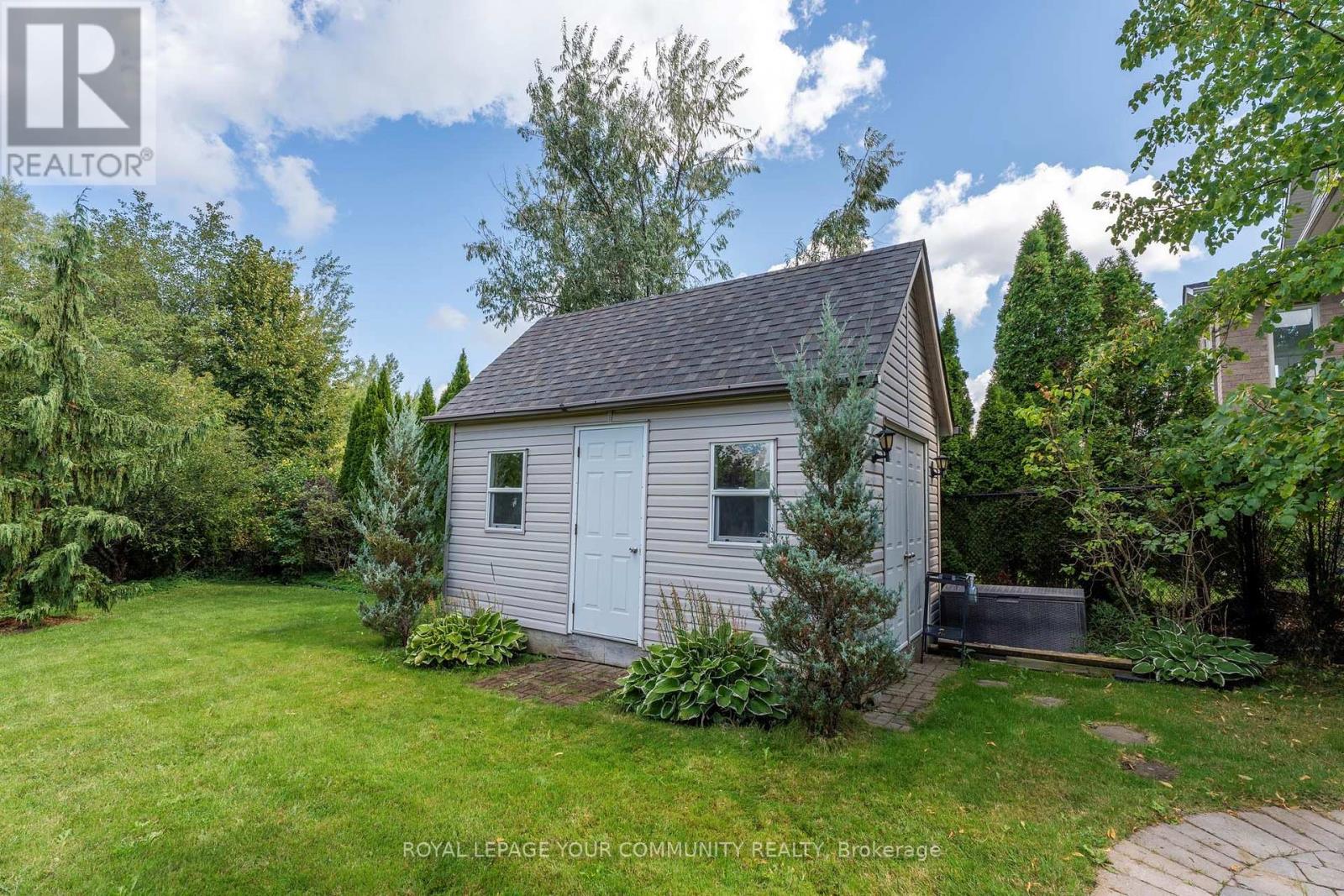 35 Vandervoort Drive, Richmond Hill, Ontario  L4E 0C7 - Photo 43 - N12409233