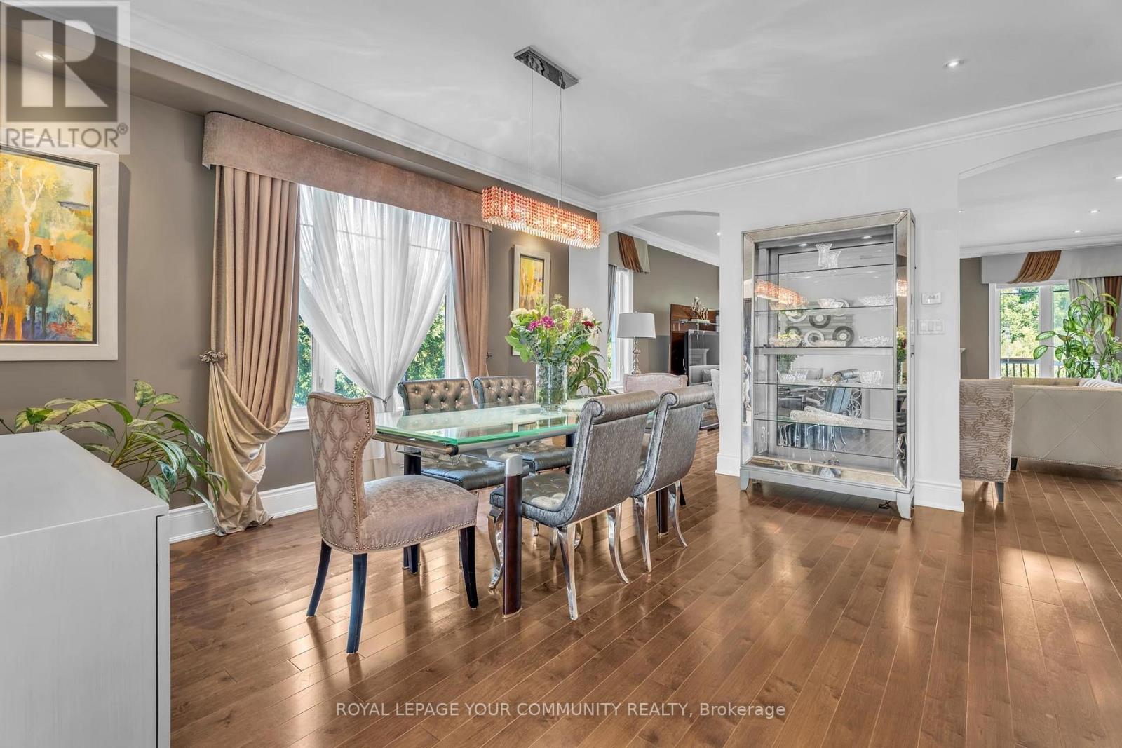 35 Vandervoort Drive, Richmond Hill, Ontario  L4E 0C7 - Photo 8 - N12409233