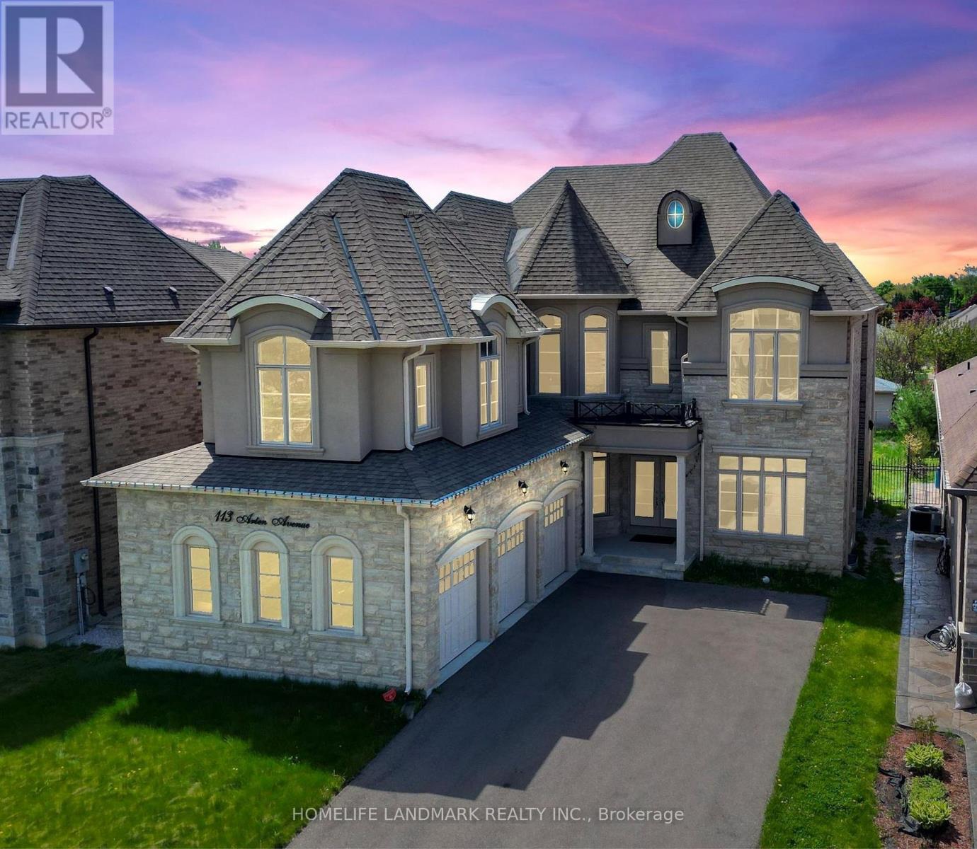 113 Arten Avenue, Richmond Hill, Ontario  L4C 9Y3 - Photo 2 - N12409238