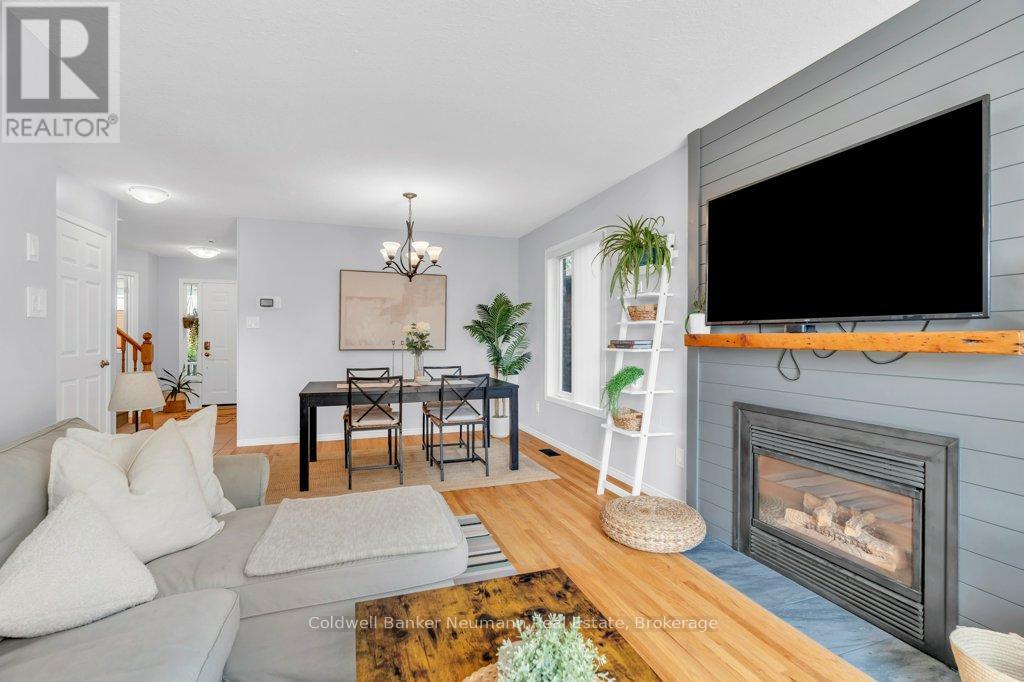 71 Waxwing Crescent, Guelph, Ontario  N1C 1E3 - Photo 13 - X12409386