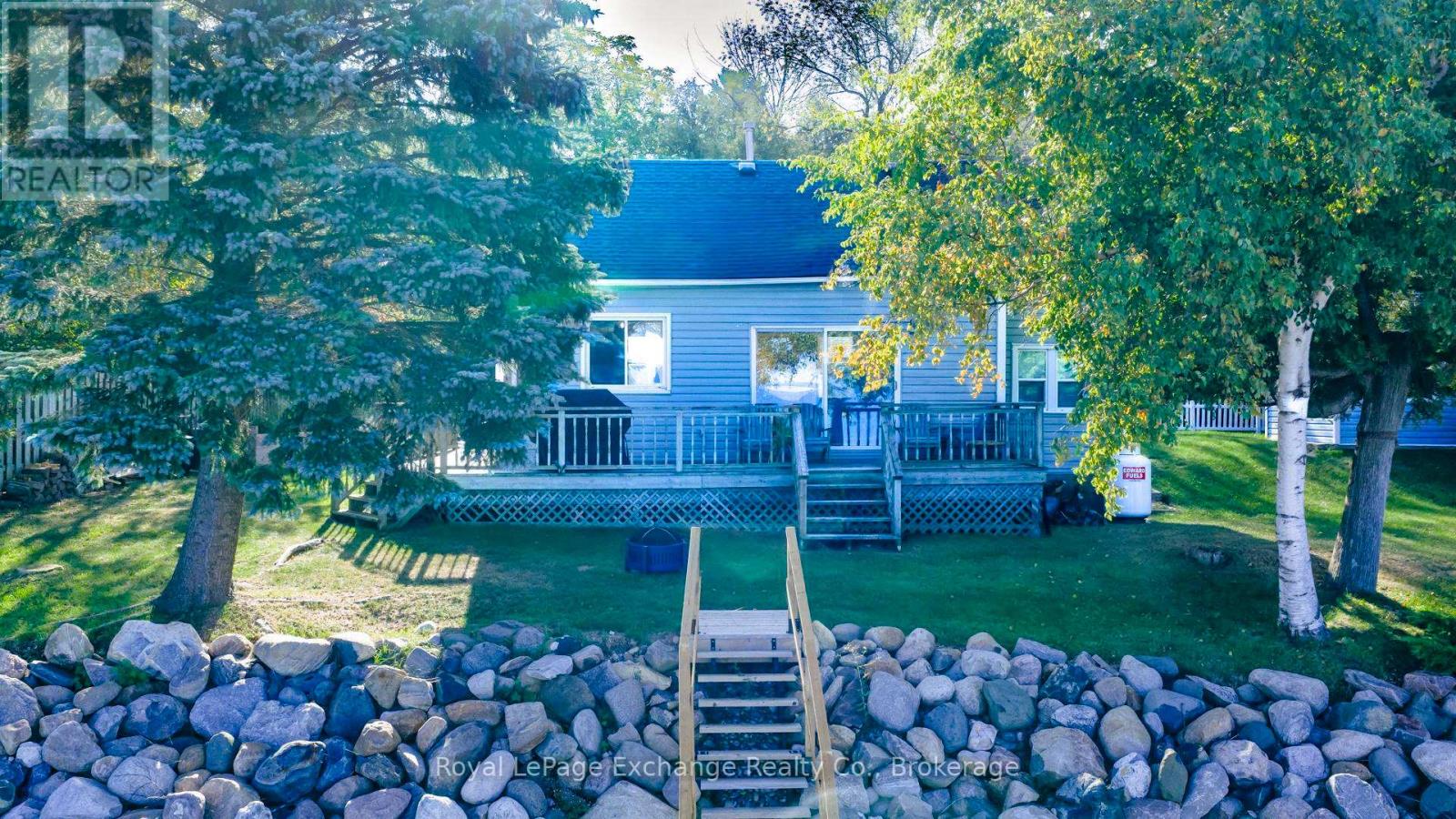 264 Goderich N, Kincardine, Ontario  N2Z 2K3 - Photo 3 - X12409387