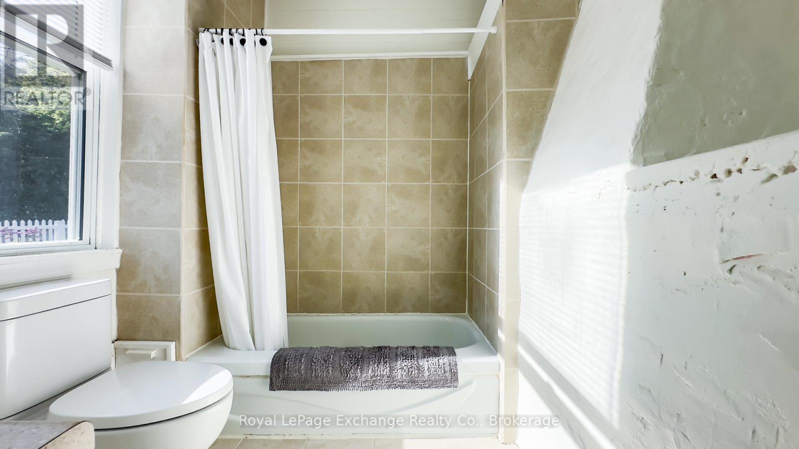 264 Goderich N, Kincardine, Ontario  N2Z 2K3 - Photo 31 - X12409387