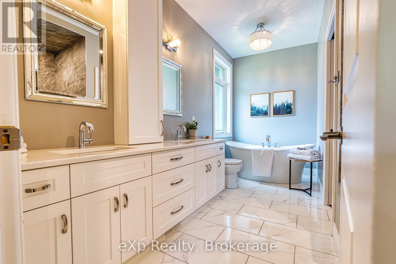 9 Westgate Drive, Saugeen Shores, Ontario  N0H 2C2 - Photo 22 - X12409417