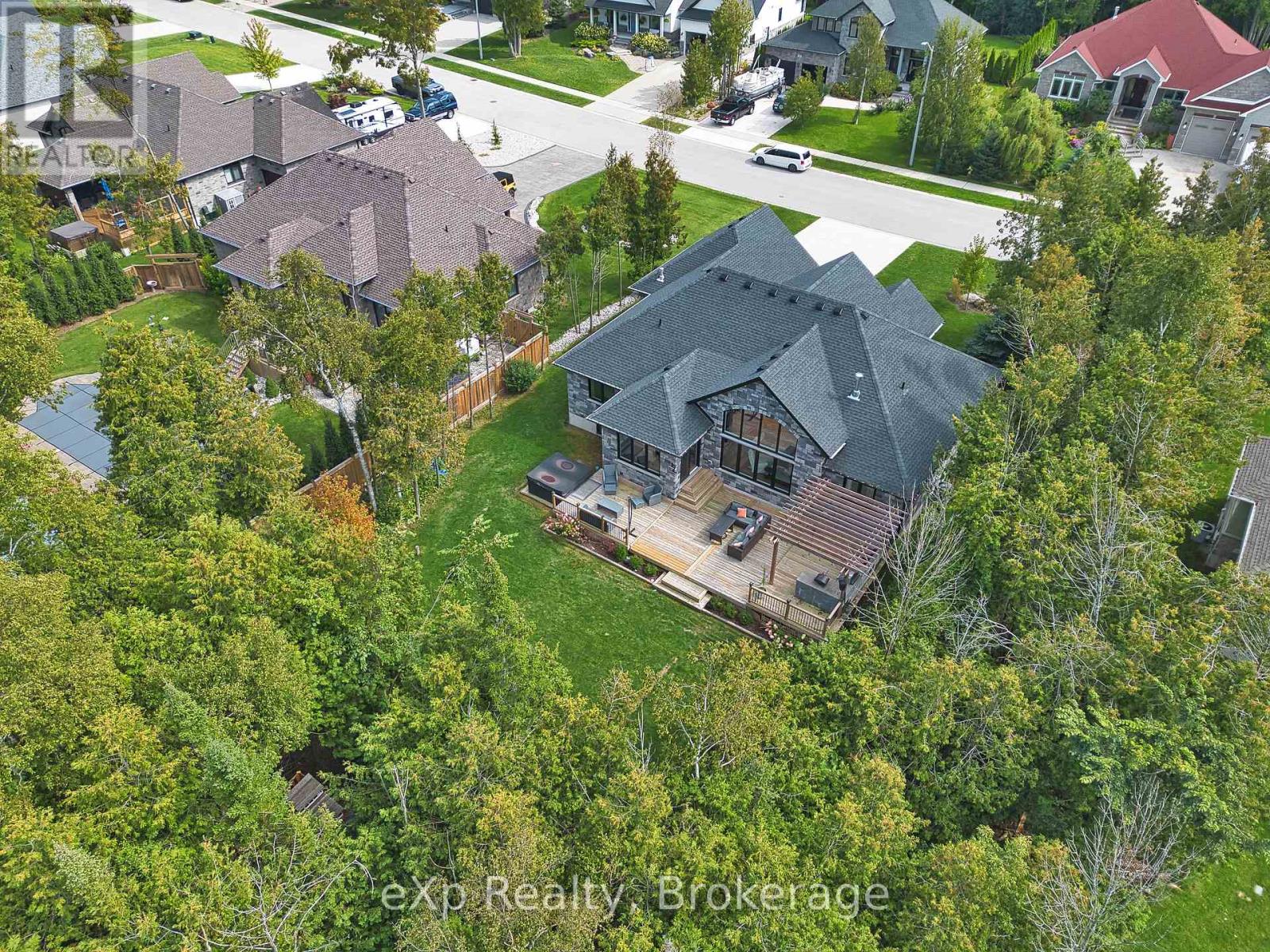 9 Westgate Drive, Saugeen Shores, Ontario  N0H 2C2 - Photo 41 - X12409417