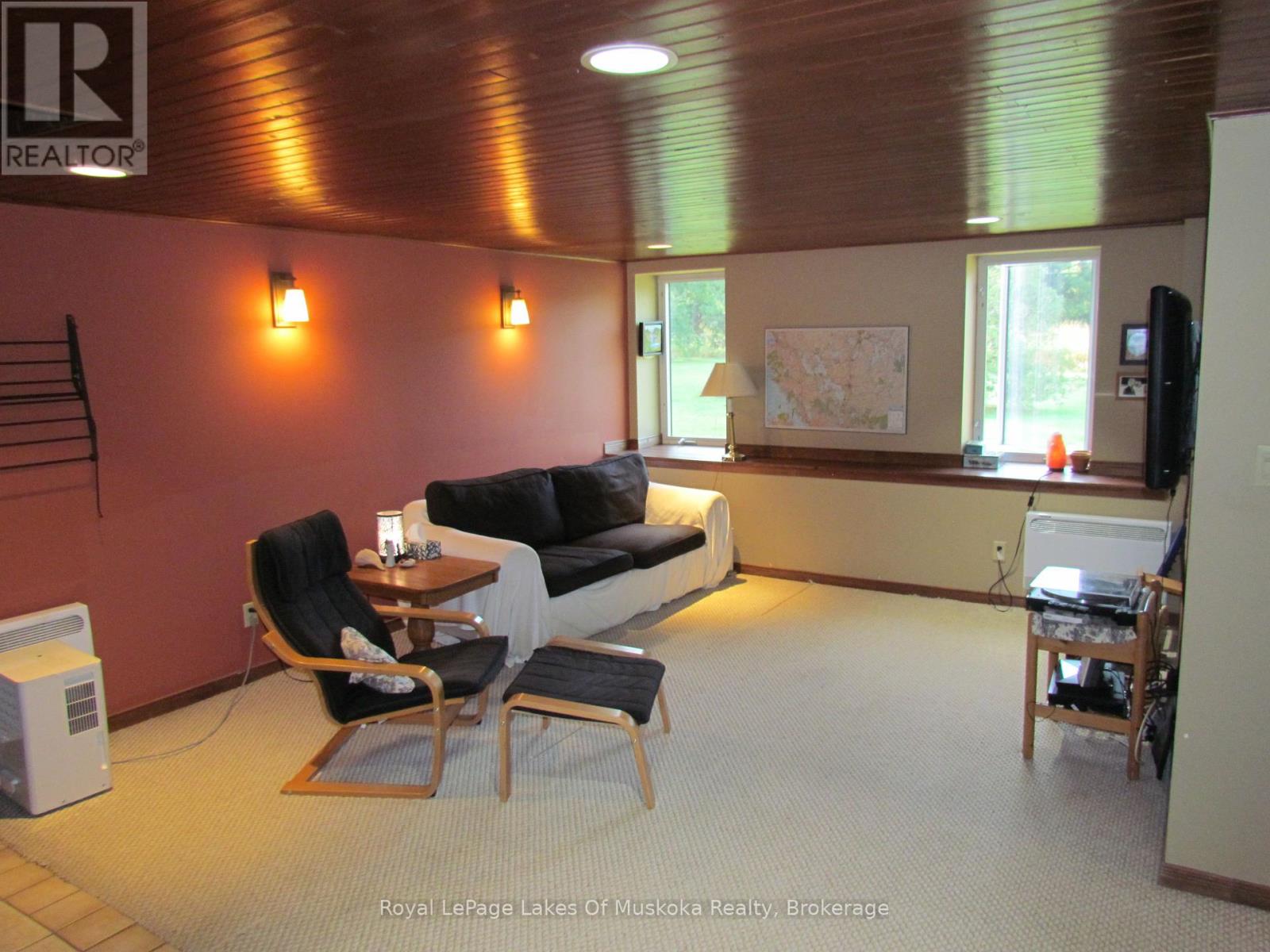 1016 Laycox Road, Gravenhurst, Ontario  P1P 0G8 - Photo 22 - X12409418