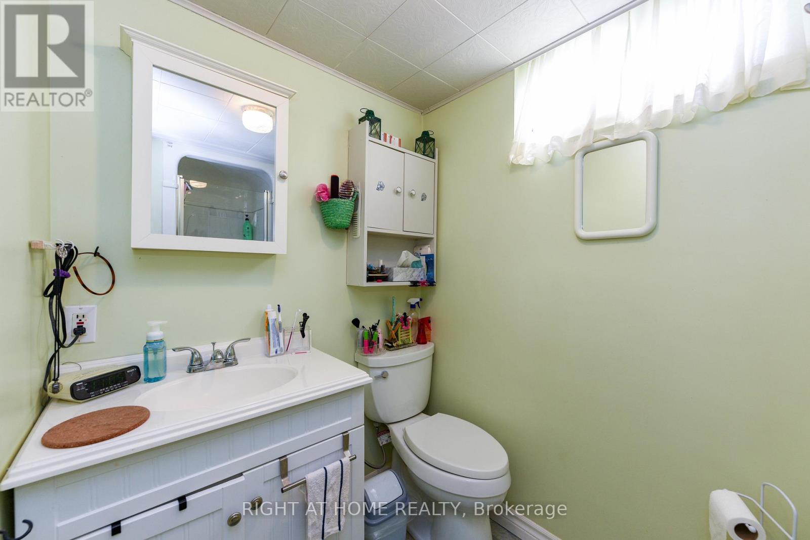 44 Birgitta Crescent, Toronto, Ontario  M9C 3W4 - Photo 20 - W12409145