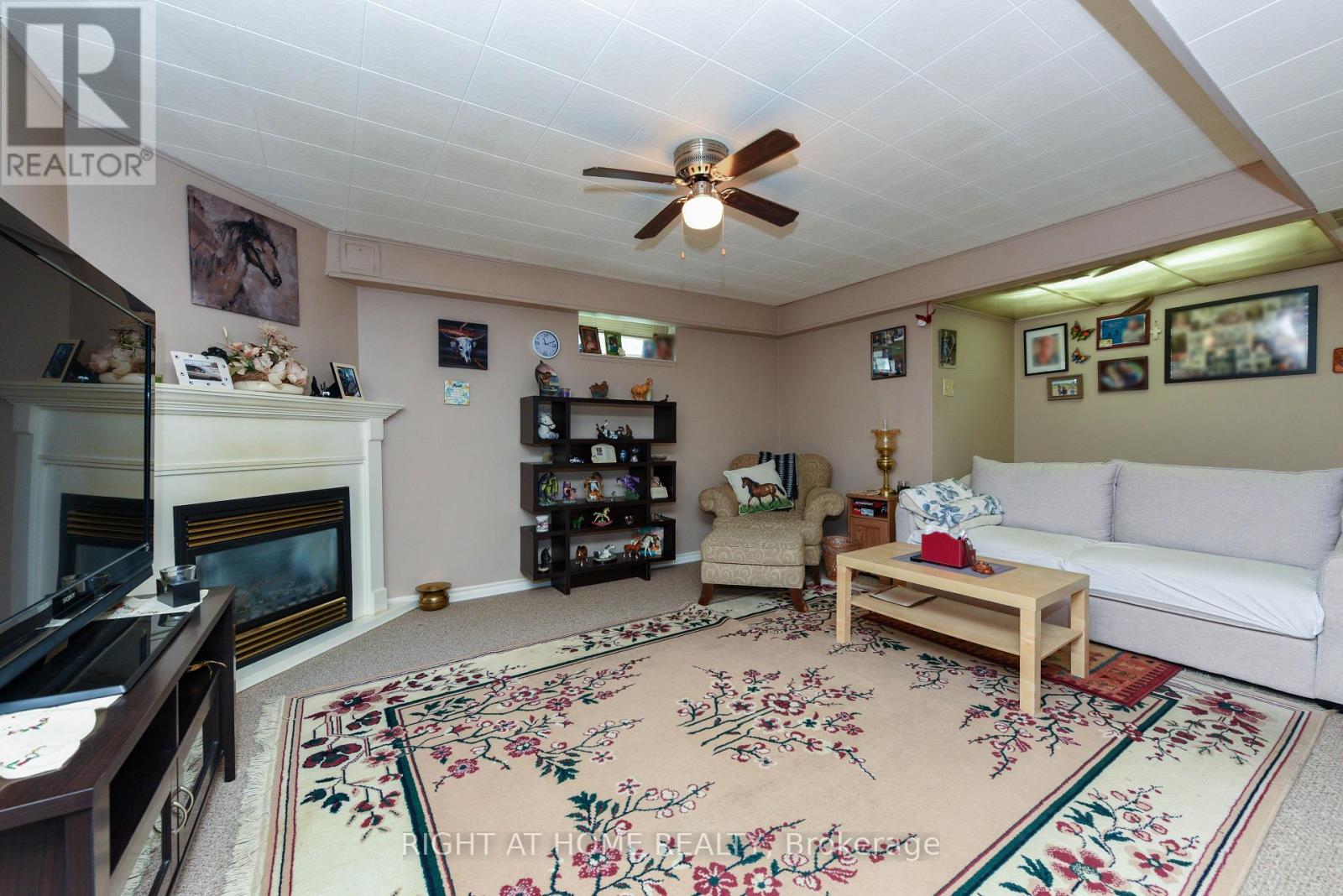 44 Birgitta Crescent, Toronto, Ontario  M9C 3W4 - Photo 27 - W12409145