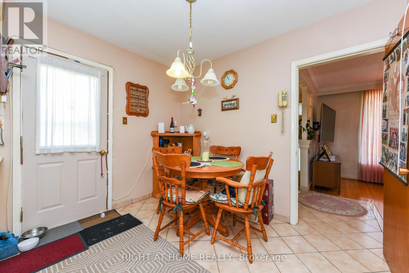 44 Birgitta Crescent, Toronto, Ontario  M9C 3W4 - Photo 9 - W12409145