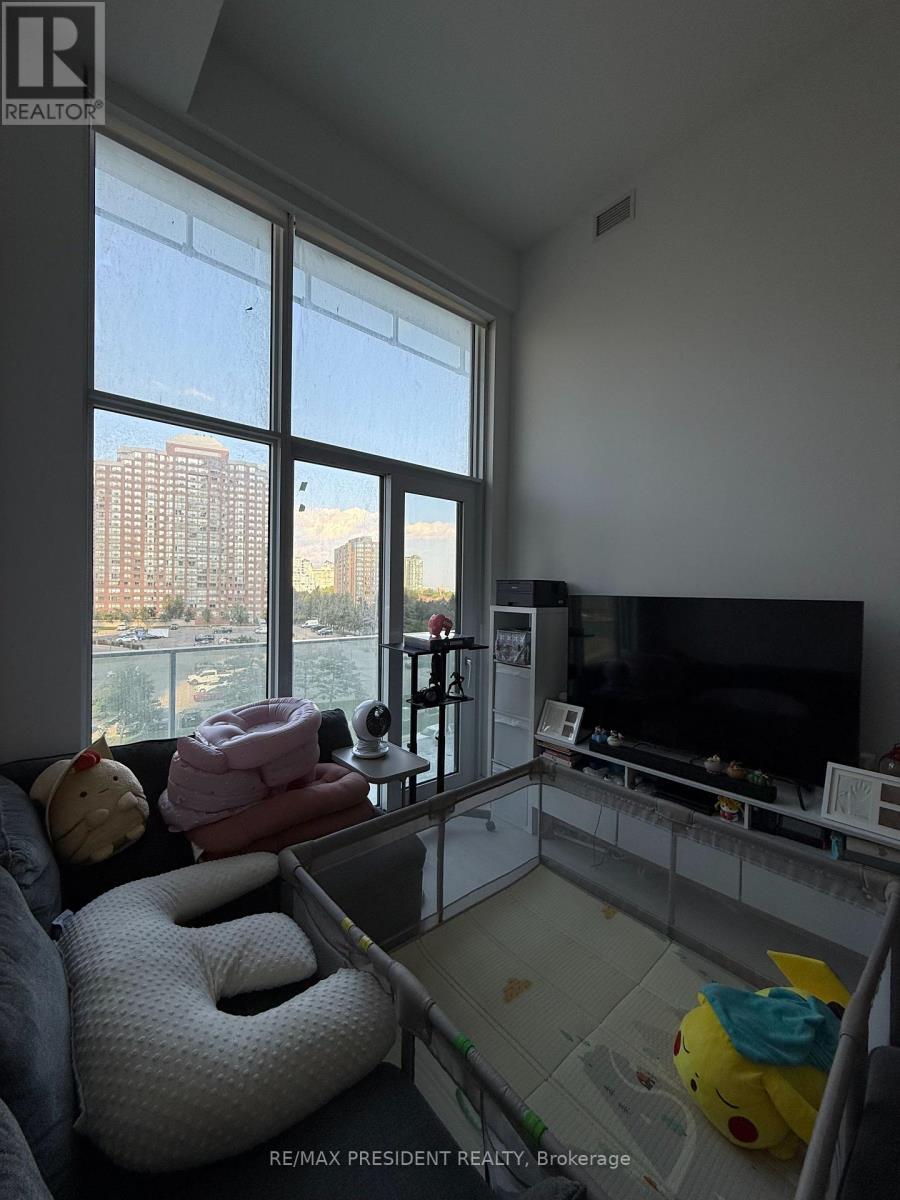 402 - 3883 Quartz Road, Mississauga, Ontario  L5B 0M4 - Photo 2 - W12409171