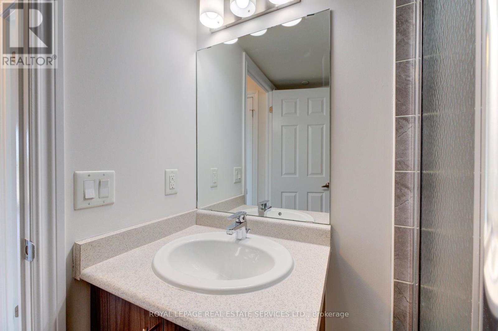 301 - 716 Main Street E, Milton, Ontario  L9T 9L9 - Photo 19 - W12409174