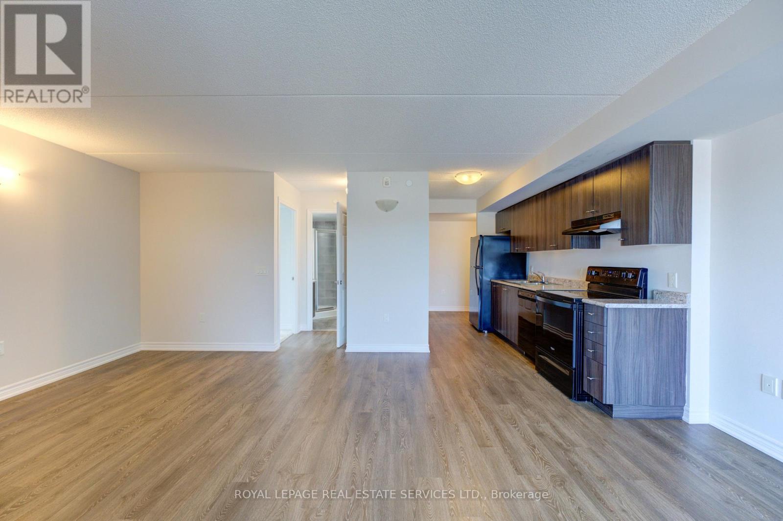 301 - 716 Main Street E, Milton, Ontario  L9T 9L9 - Photo 3 - W12409174