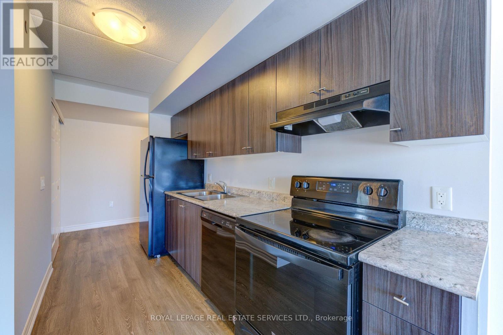 301 - 716 Main Street E, Milton, Ontario  L9T 9L9 - Photo 4 - W12409174