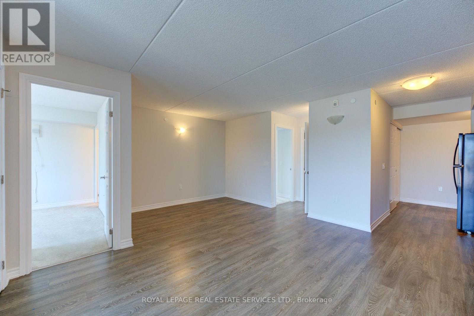 301 - 716 Main Street E, Milton, Ontario  L9T 9L9 - Photo 9 - W12409174