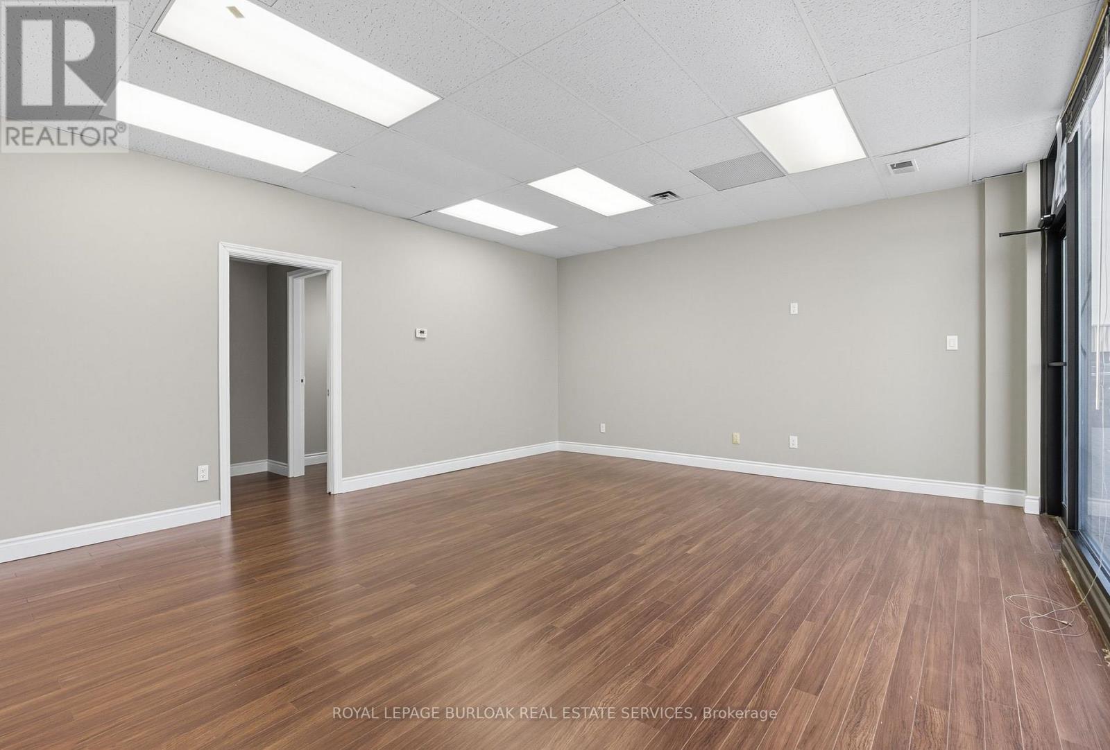 3534 Mainway, Burlington, Ontario  L7M 1A8 - Photo 12 - W12409186