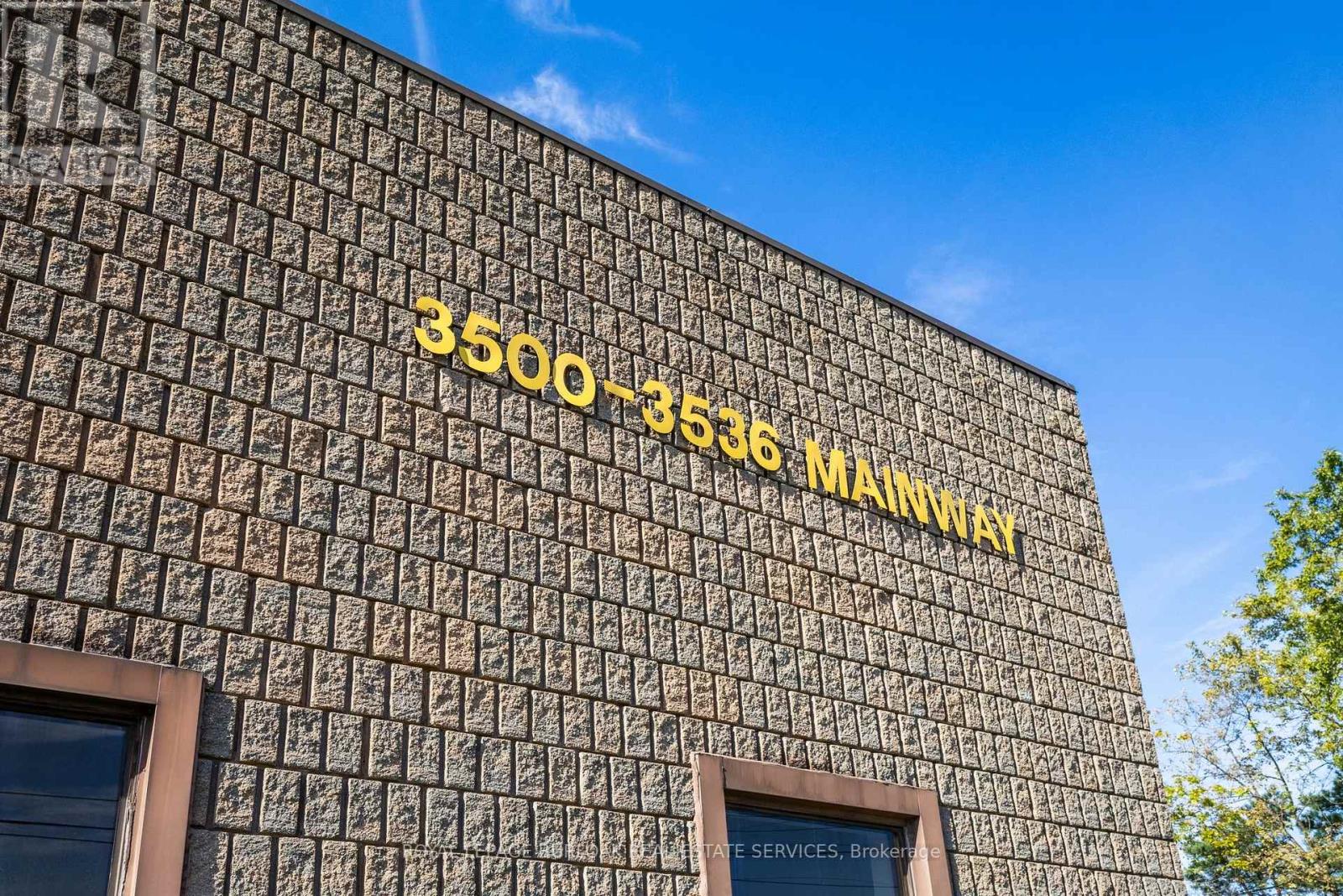 3534 Mainway, Burlington, Ontario  L7M 1A8 - Photo 2 - W12409186