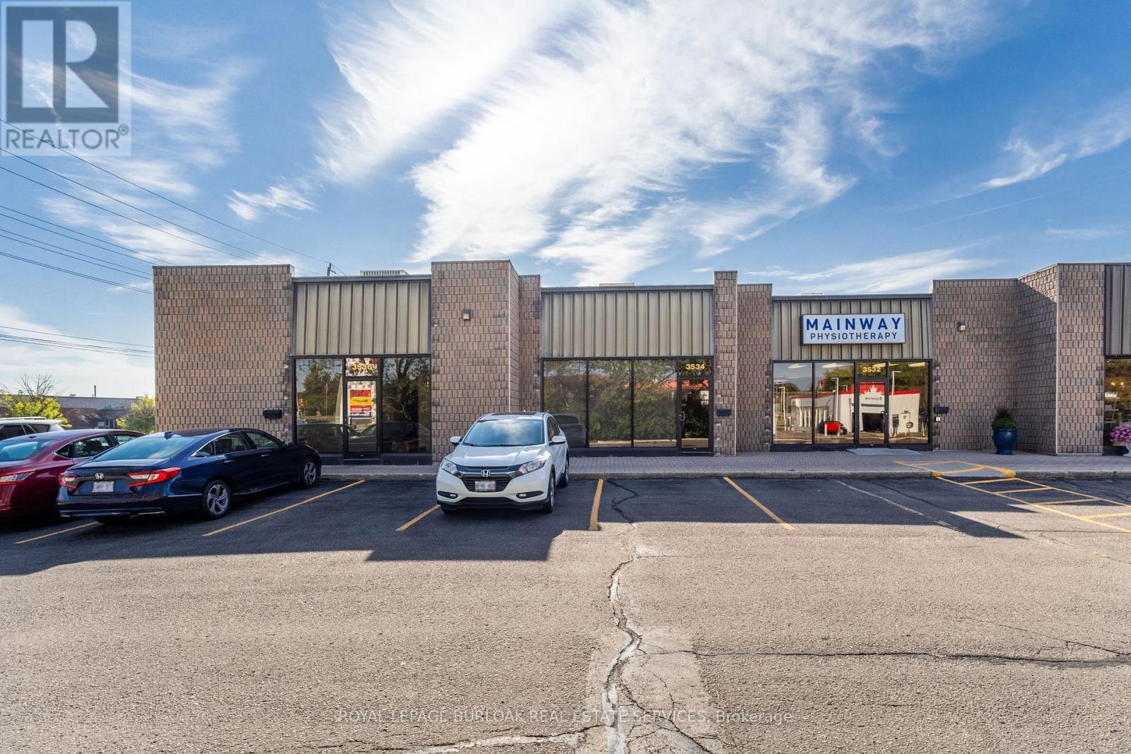 3534 Mainway, Burlington, Ontario  L7M 1A8 - Photo 4 - W12409186