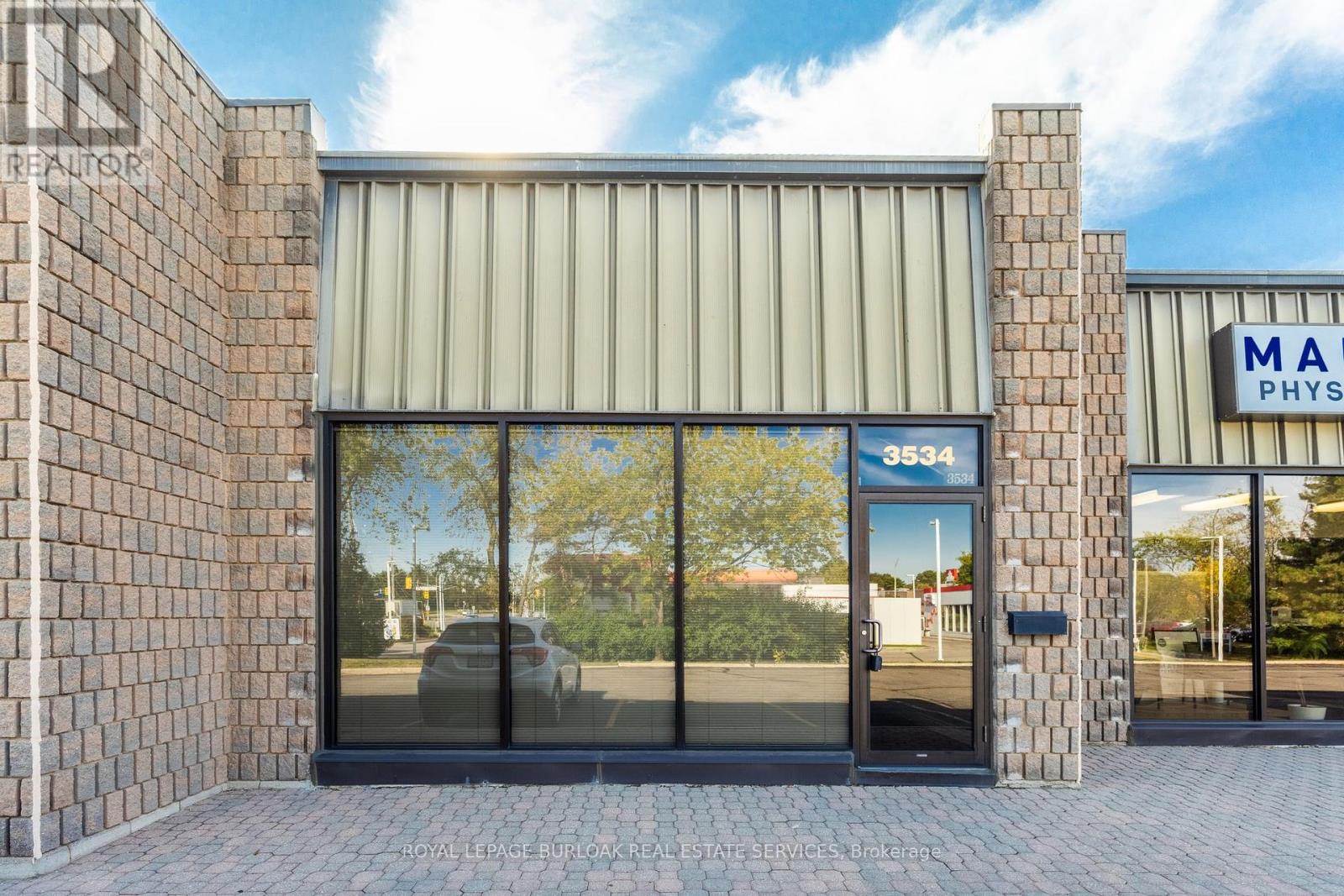 3534 Mainway, Burlington, Ontario  L7M 1A8 - Photo 5 - W12409186