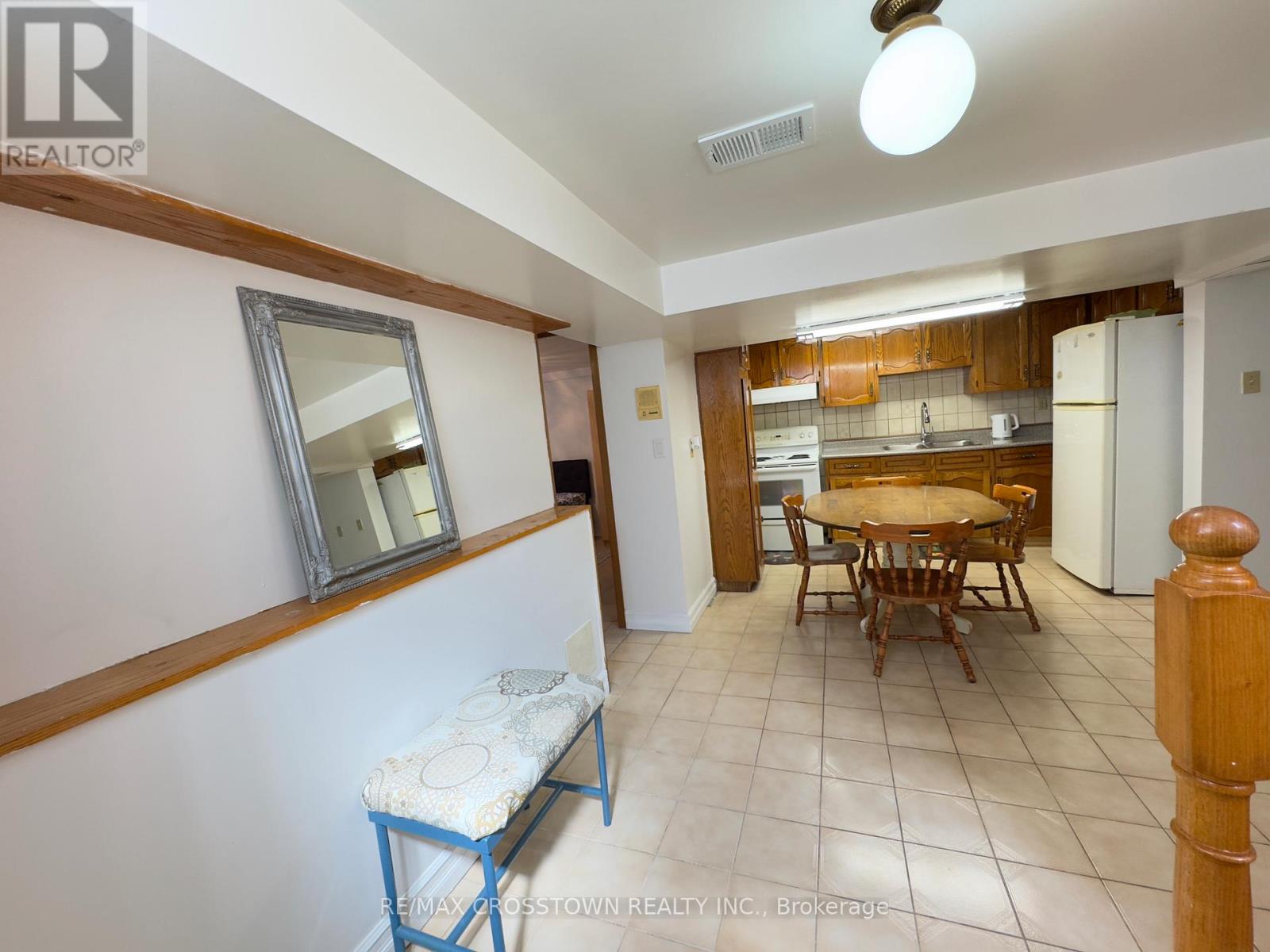 4 Fondy Court, Toronto, Ontario  M9W 4R5 - Photo 4 - W12409194