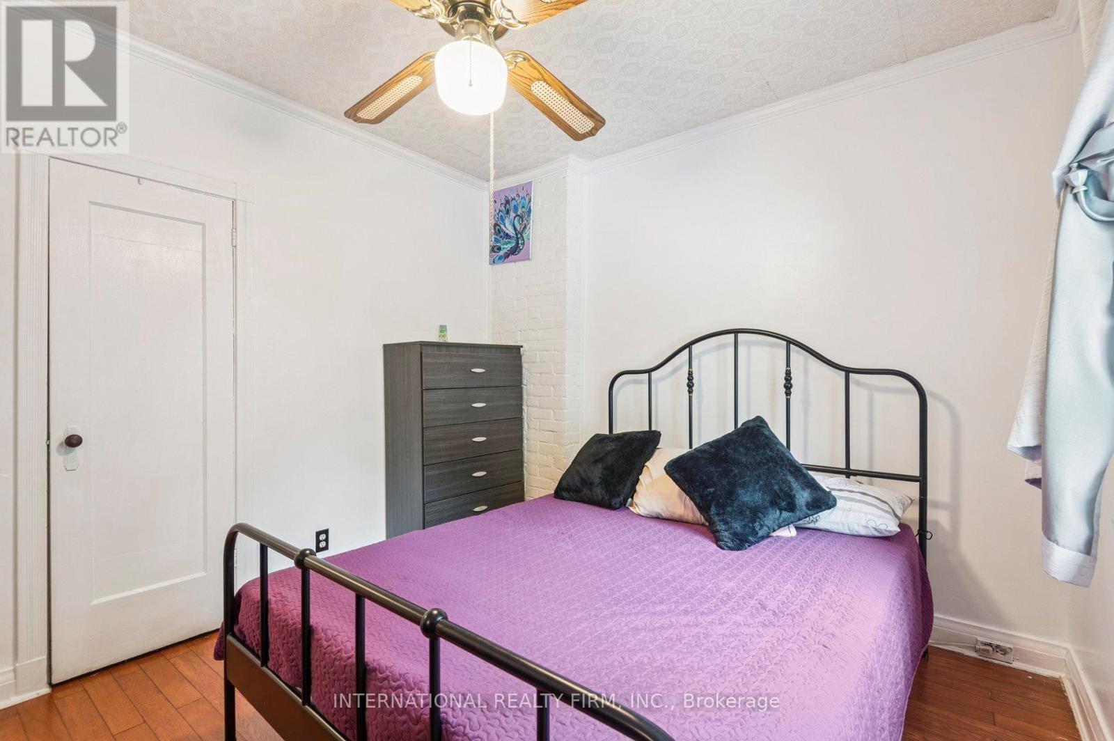 1982 Lawrence Avenue W, Toronto, Ontario  M9N 1H4 - Photo 16 - W12409205