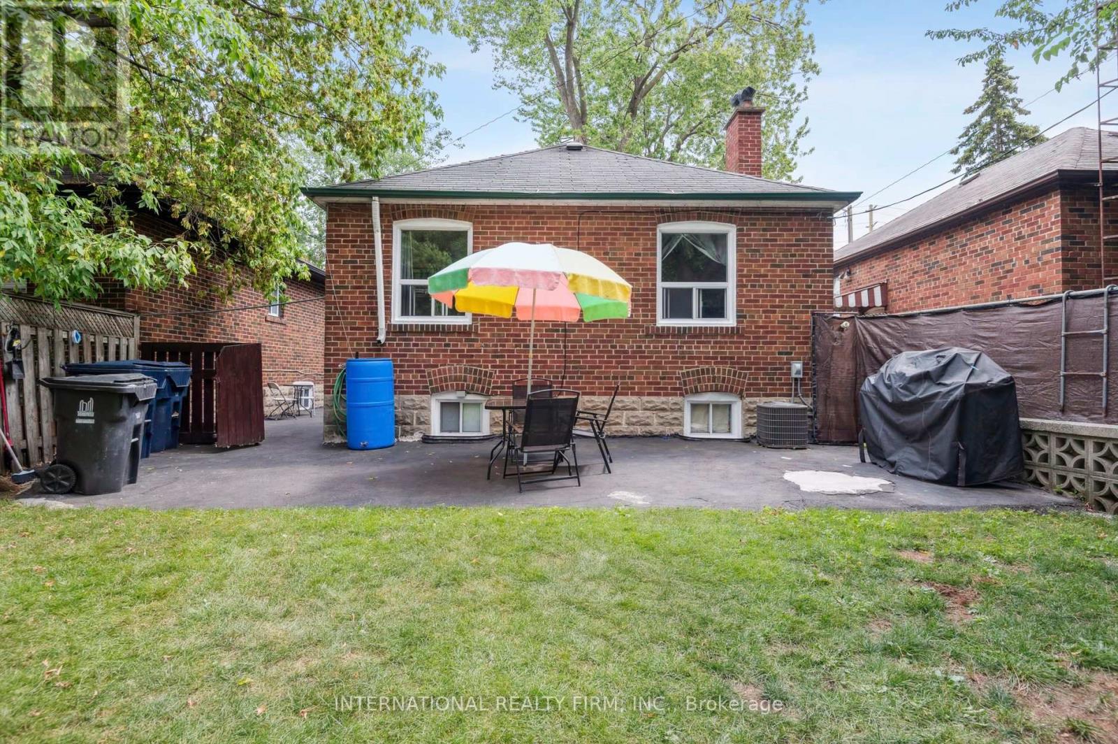 1982 Lawrence Avenue W, Toronto, Ontario  M9N 1H4 - Photo 25 - W12409205