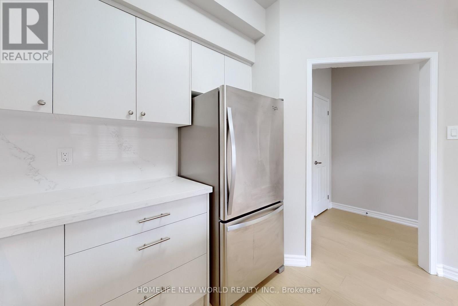 50 Bluewater Court, Toronto, Ontario  M8V 4A9 - Photo 13 - W12409218