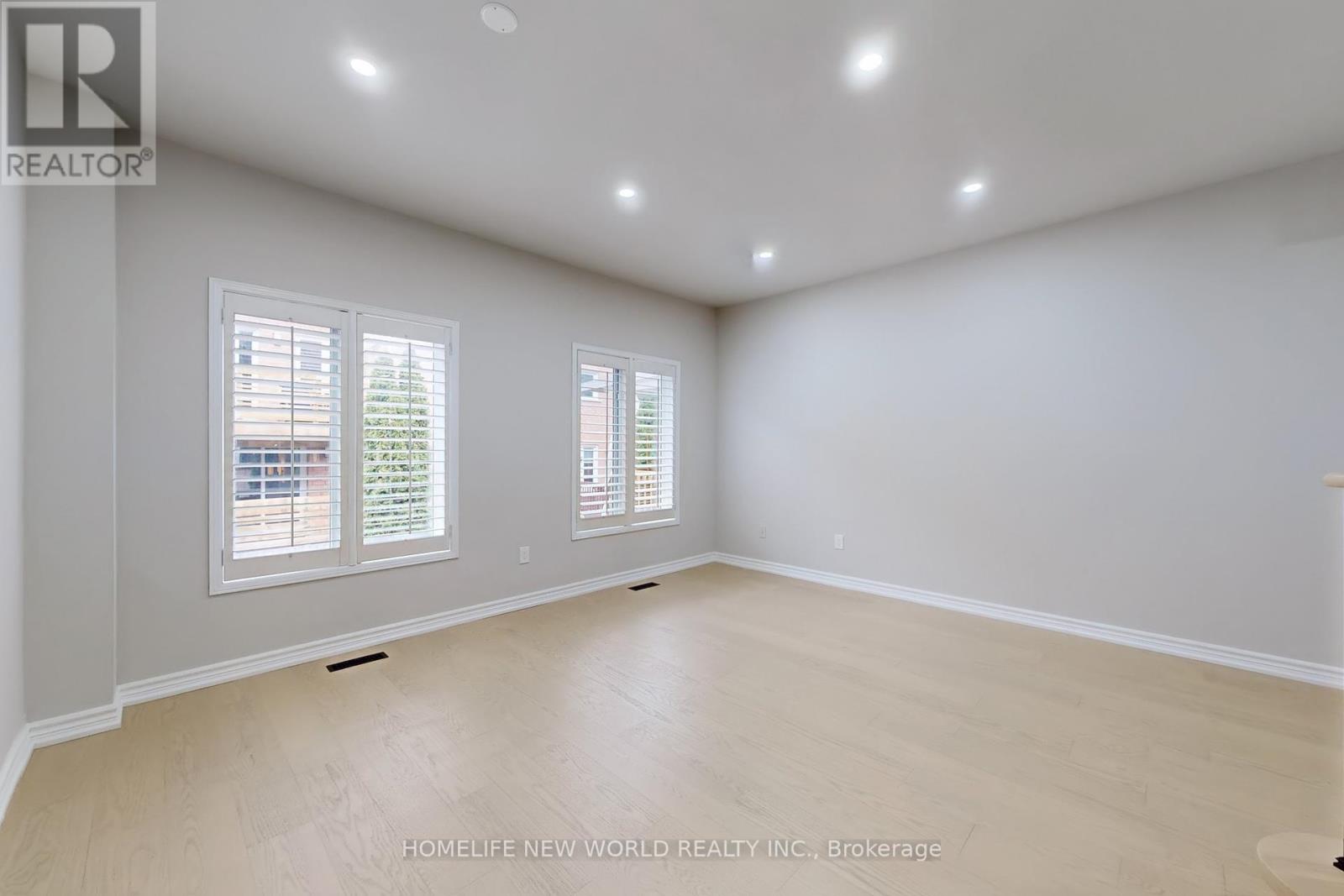 50 Bluewater Court, Toronto, Ontario  M8V 4A9 - Photo 6 - W12409218